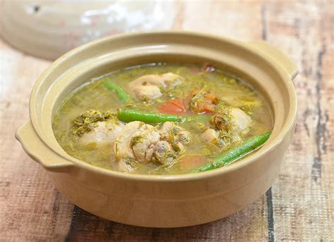 Sinampalukan .